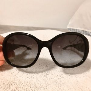 women’s Chanel black sunglasses 🕶